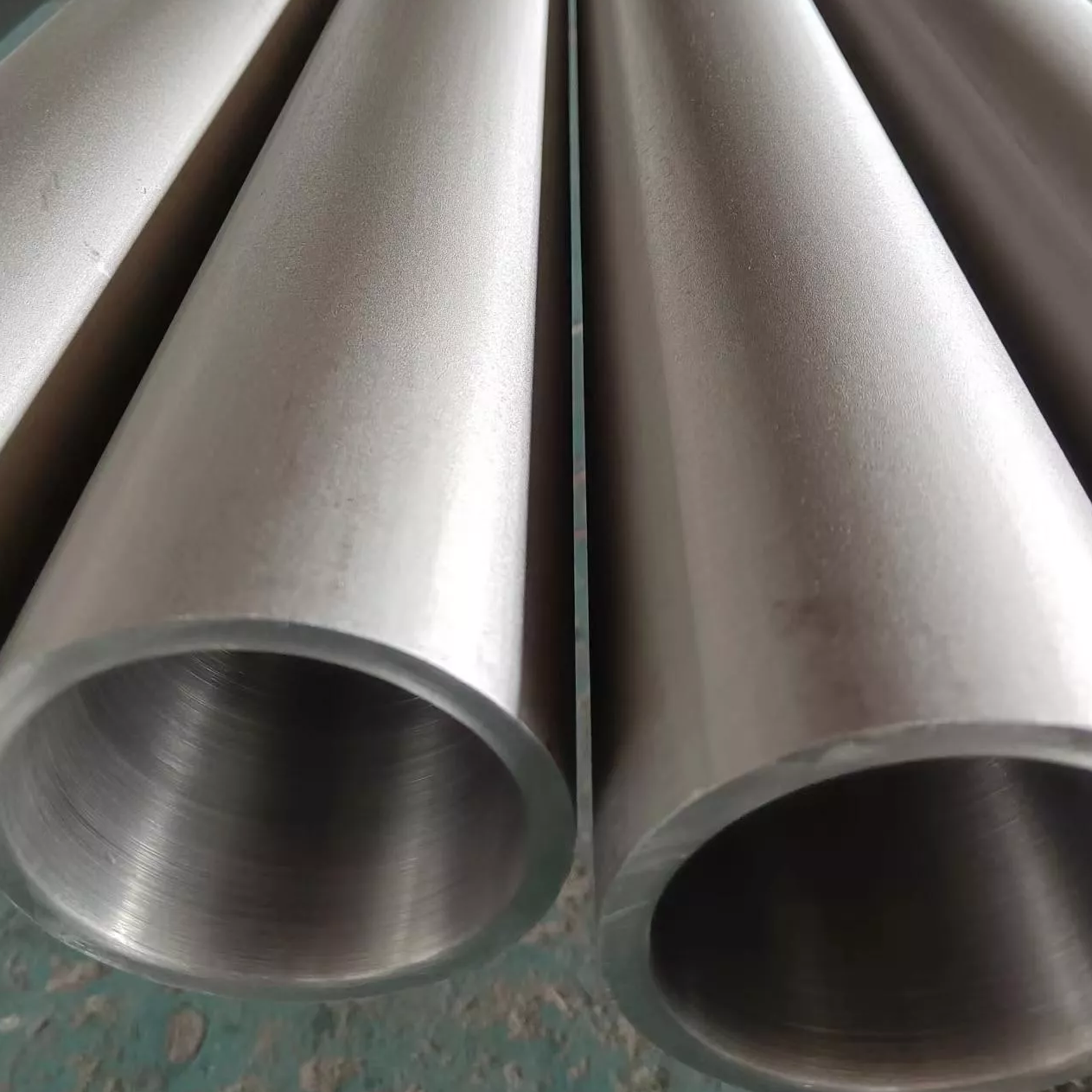 Stainless Steel Pipe 316Ti S31635 Seamless Pipe Tube for Boiler/ Heat Exchangers/ Petrochemical Industry