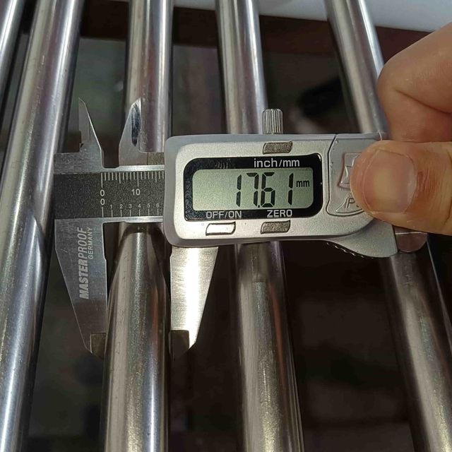 Desalination Semiconductor Inconel 600 N06600 Seamless Stainless Steel Bright Annealing(BA) Tube Turbines