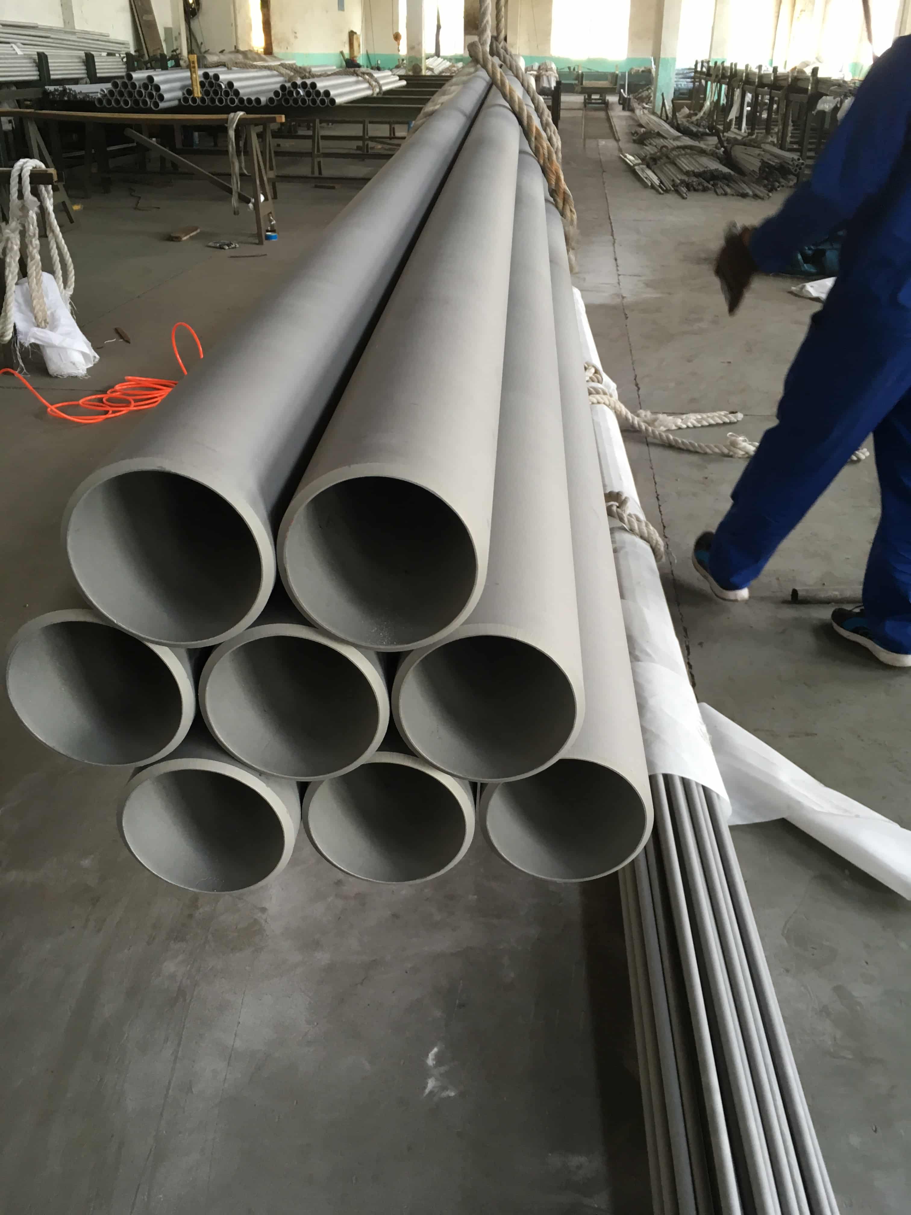 Stainless Steel Seamless and Welded Pipe Comparison
